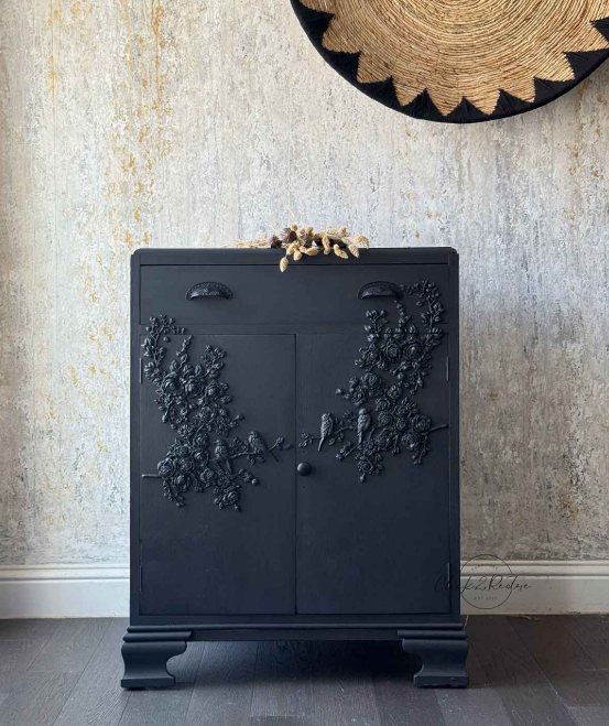 Redesign with Prima Decor Poly - Velvet Cascade Left