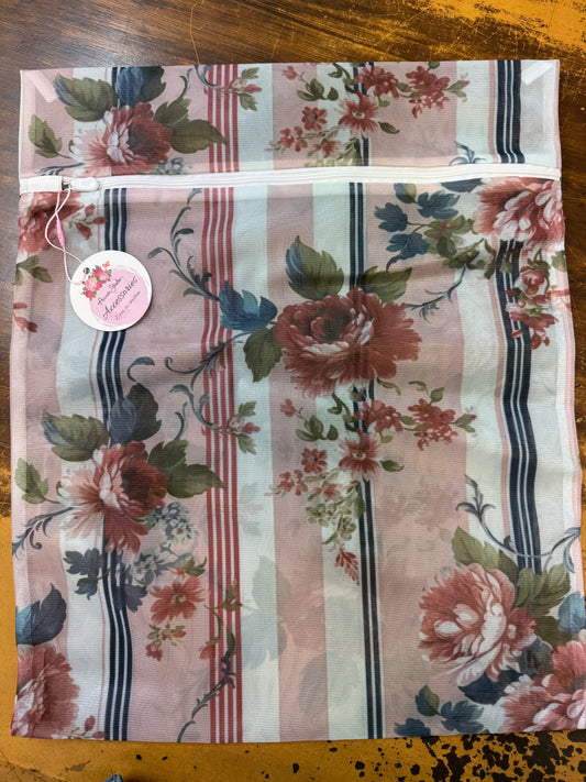 Annah Stretton Wash Bag - Large